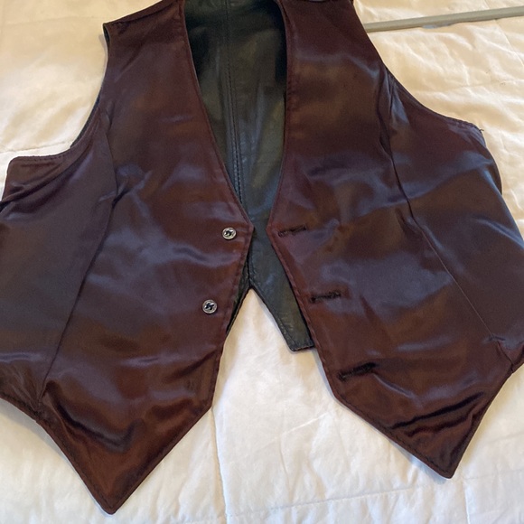 Black leather vest with brown lining - Picture 4 of 10